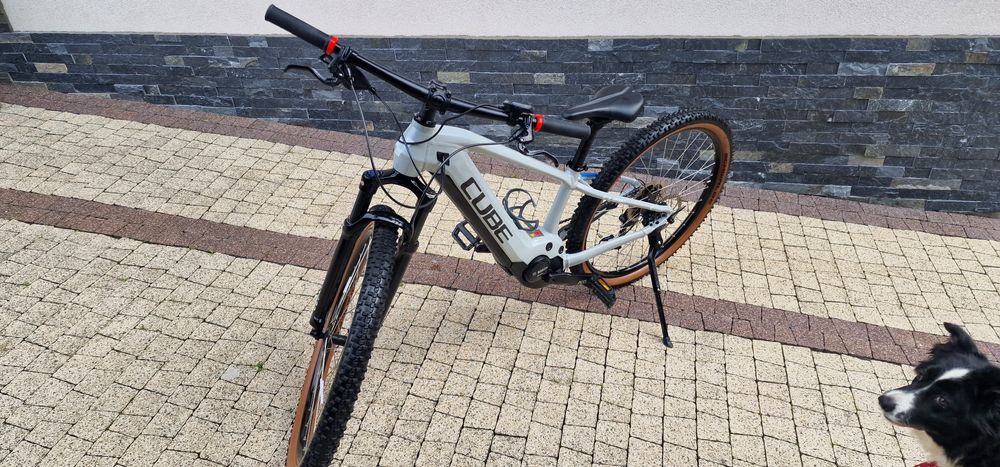 Rower elektryczny Cube XS Reaction Hybrid Rookie SL 400