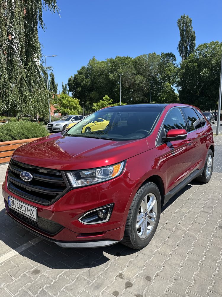Ford Edge 2015,3,5 обьем двигателя,280 л.с.