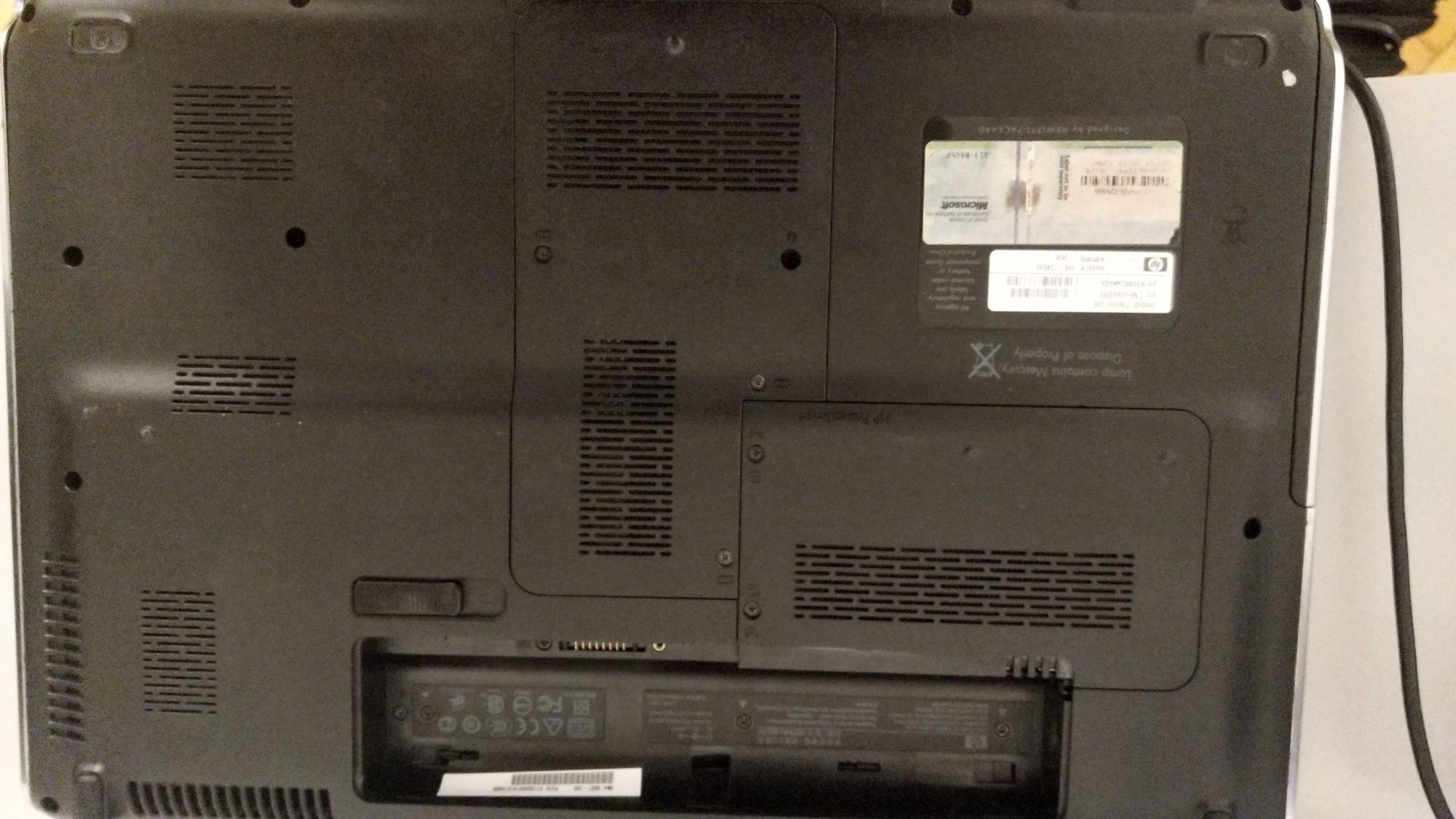 3 laptopy (uszkodzone)