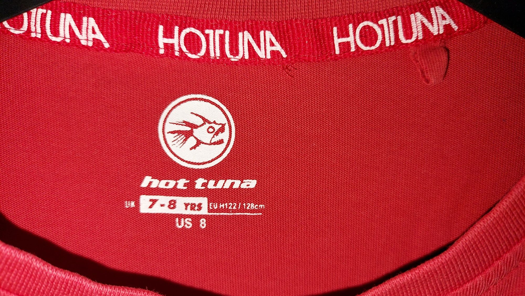 14€ Lote 2 t-shirts HOT TUNA  7/8anos