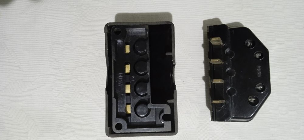 Роз'єм штепсельний.