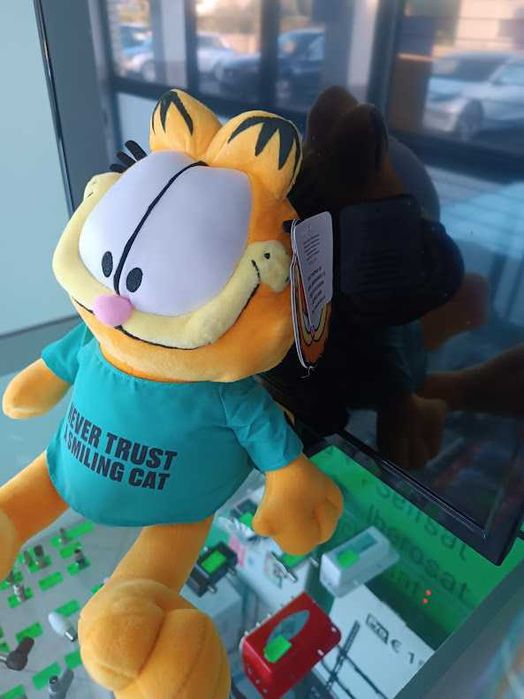 Peluche Garfield Never Trust a Smiling Cat 30cm
