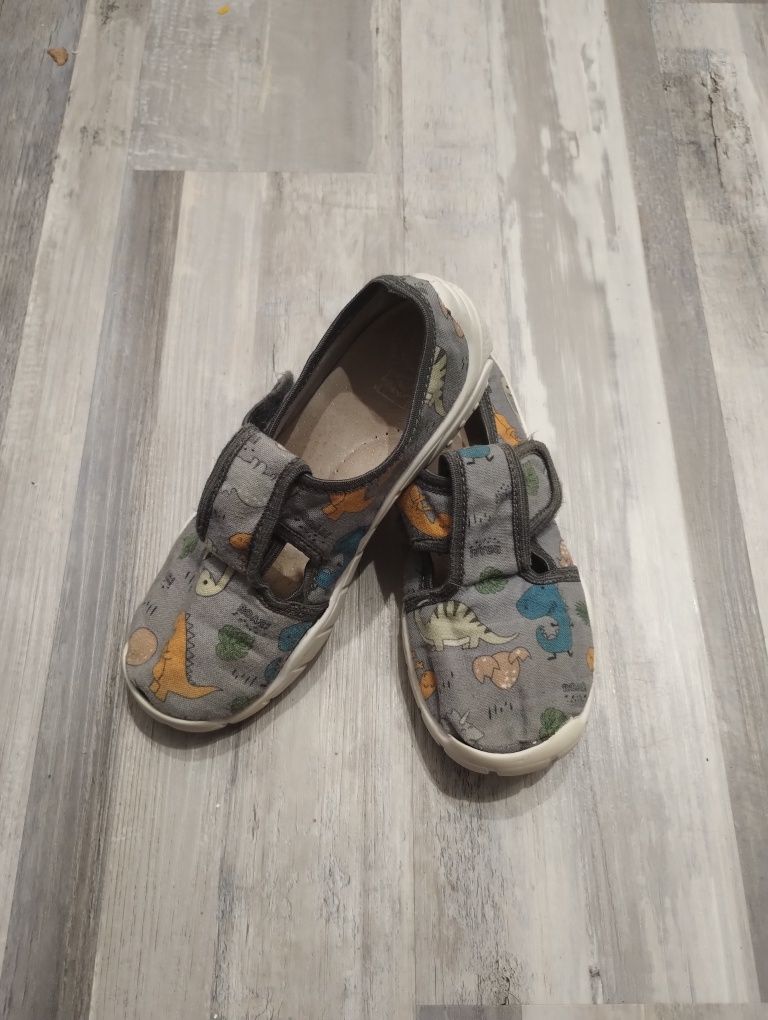 Kapcie do przedszkola dinozaury 31