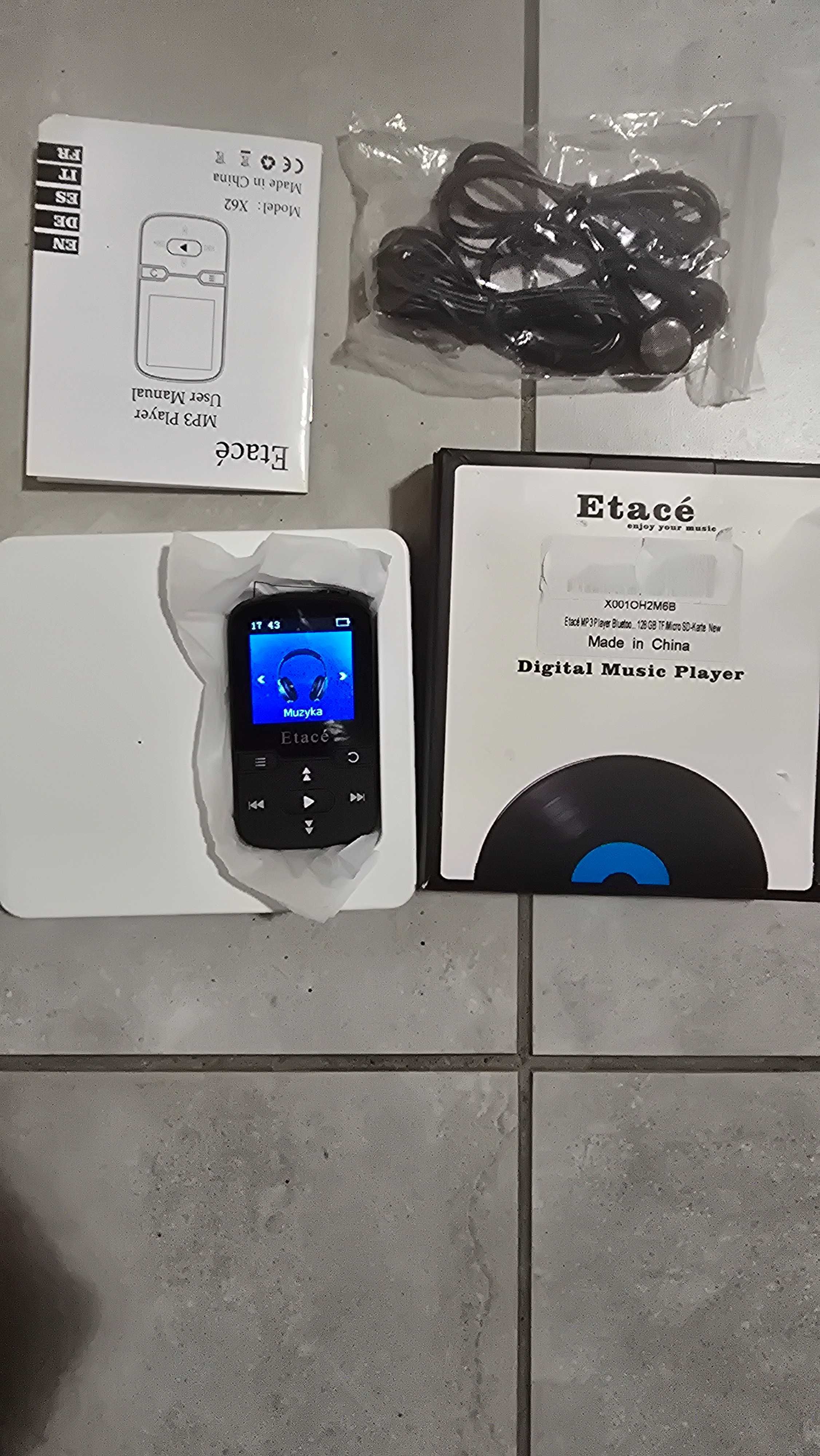 Odtwarzacz MP3 Etacé Bluetooth,16GB ,FM,e-book,nagrywanie czytaj opis!