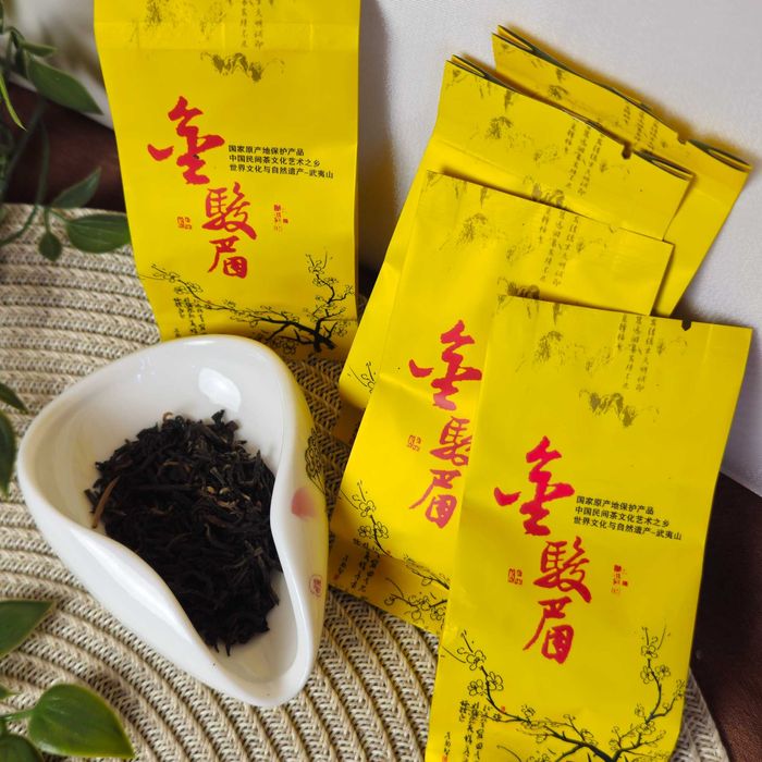 Чай Цзинь Цзюнь Мэй 25г ❱• Золотые брови 2024г •❰ элитний черный чай