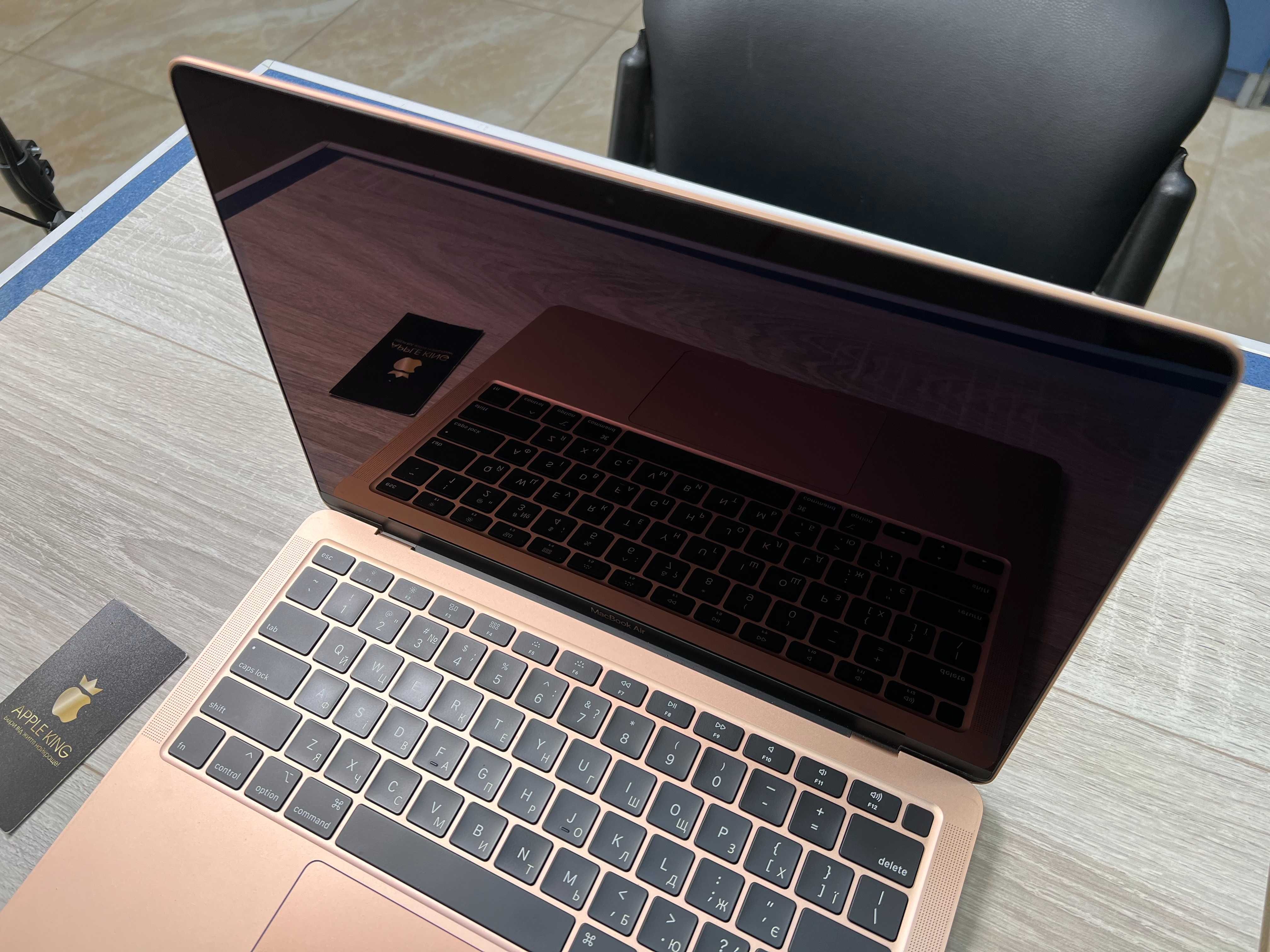 Ноутбук MacBook Air 13" 2020 Gold i3 8gb 256gb ssd A2179