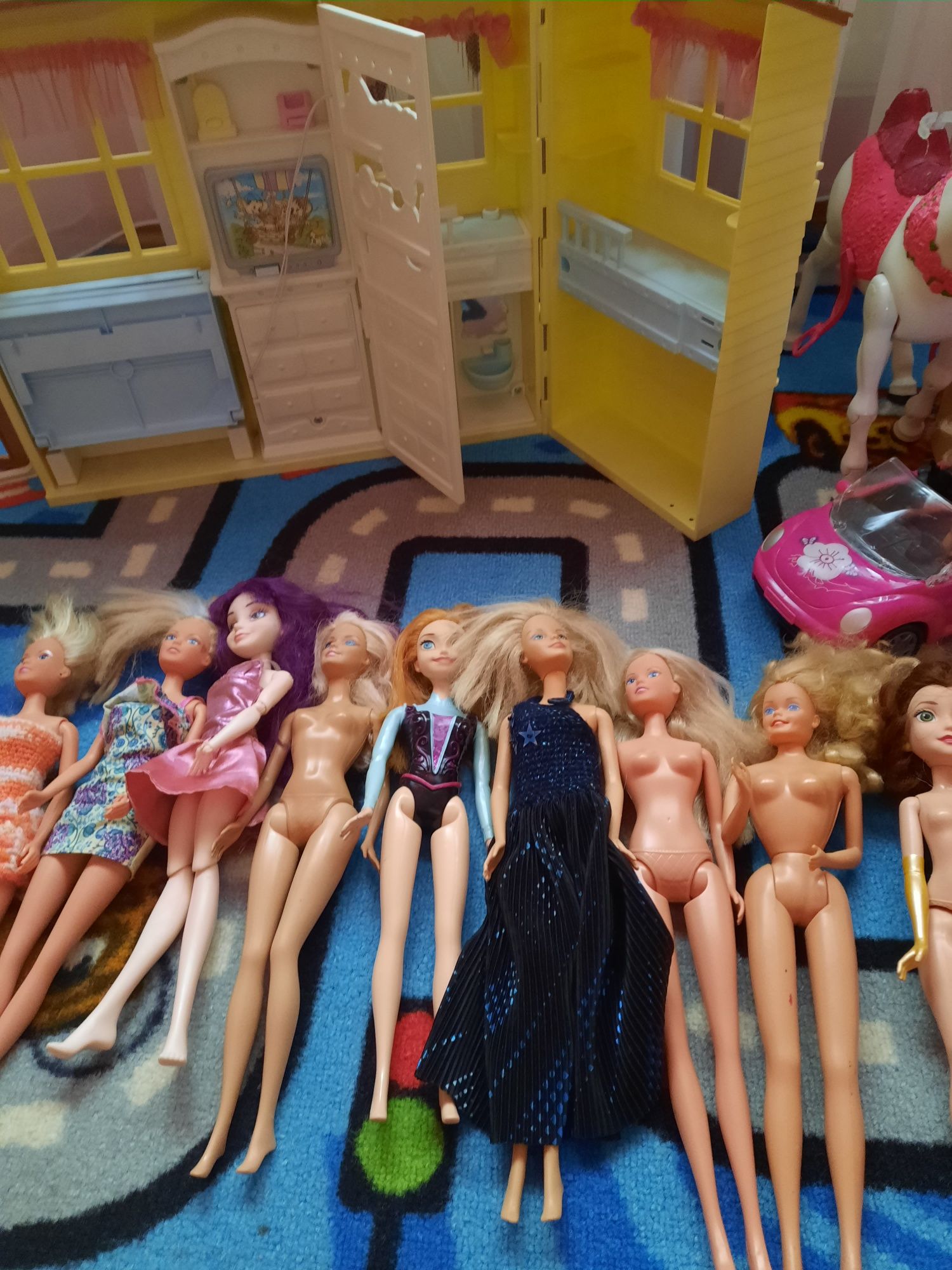 Duży zestaw zabawek dla dziewczynki lalki Barbie i akcesoria