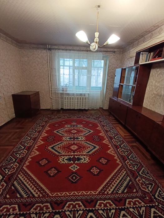 Оренда 3-х кімн.кв. 7/9 без меблі (Космос)