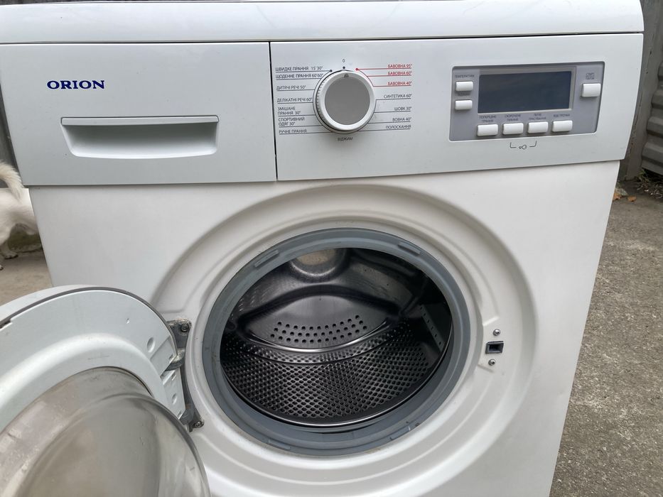 Продам стиральную машину с гарантией.