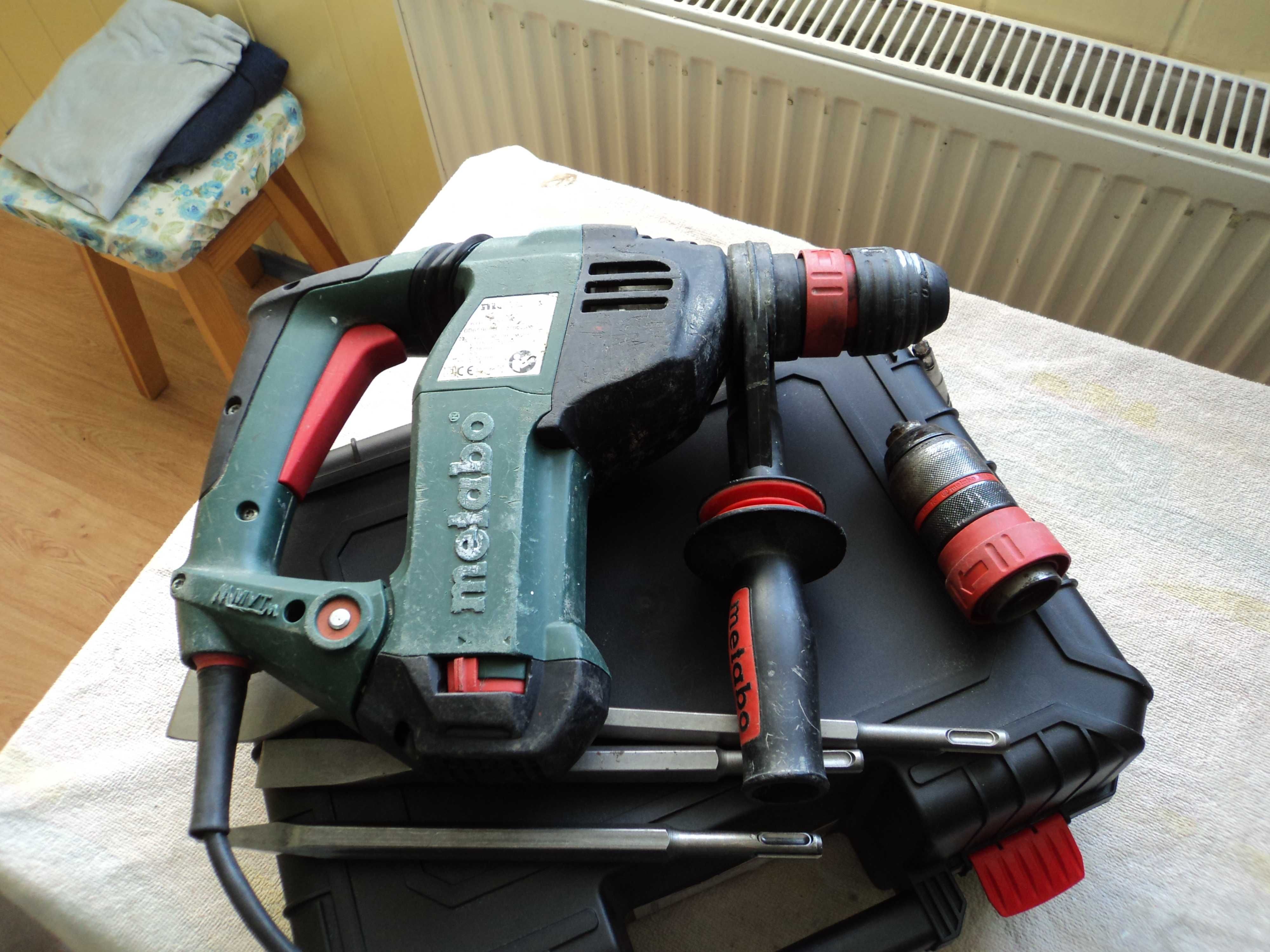Metabo KHE3251 mlotow.udarowa 3-funkc.800 w 3.1 j z podkuwaniem kpl.