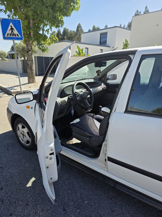 Fiat Punto 55 SX Gasolina – 138.500 km – Bom estado