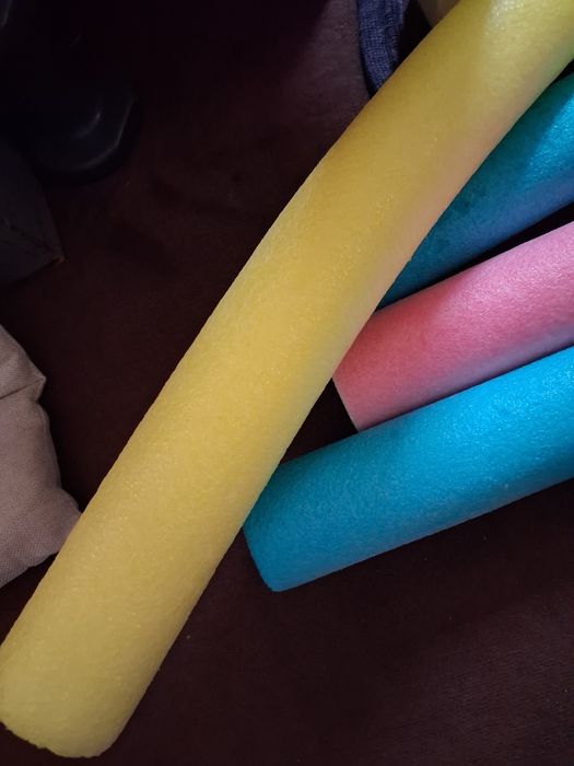 4 Esparguetes esponja para natação/ piscina