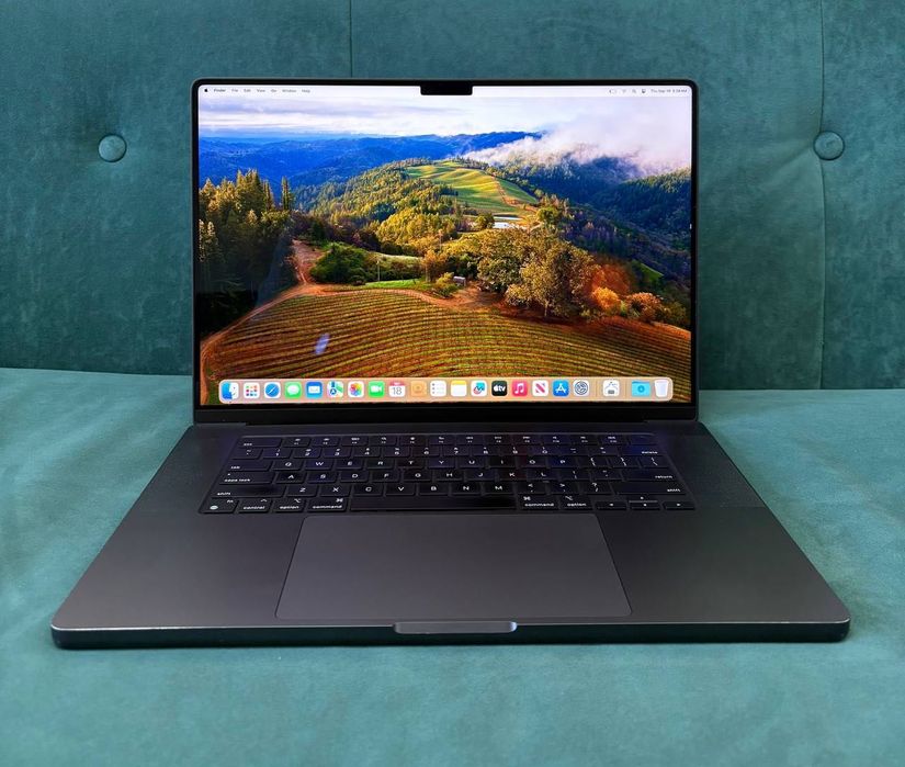 MacBook Pro 16" Space Black Late 2023 M3 max , 96GB , 1TB ssd