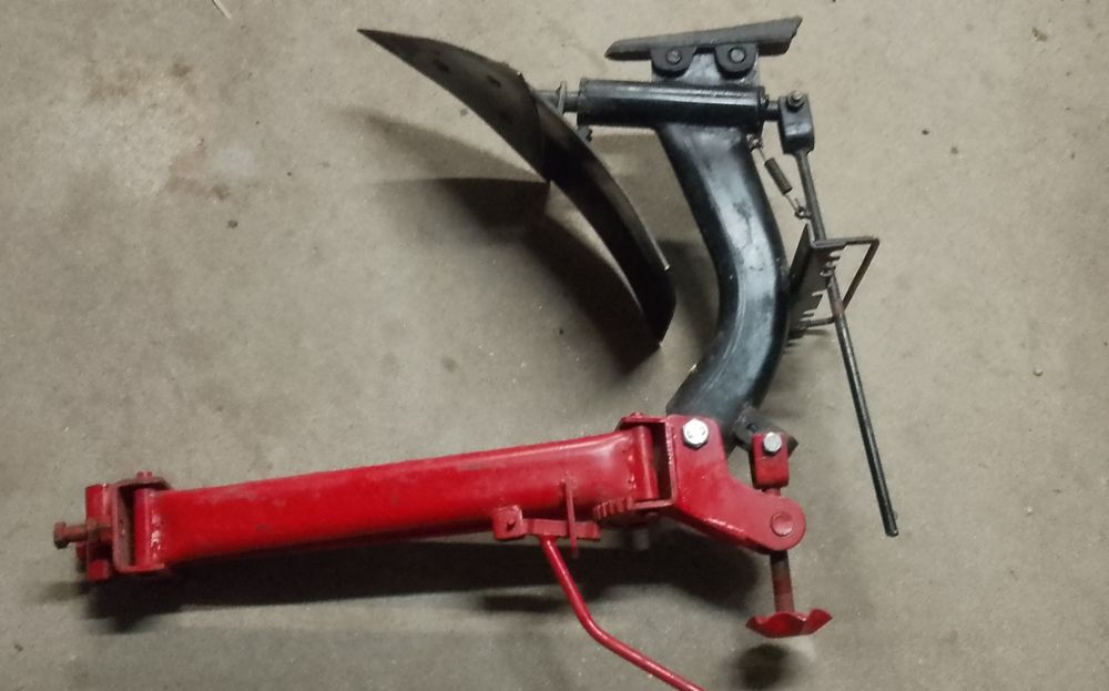 Nowy pług do orki ciągnika ,mini traktorka.