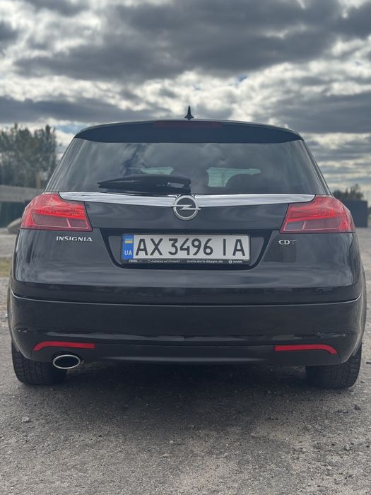 Opel Insignia Sports Tour 2.0 cdti дизель