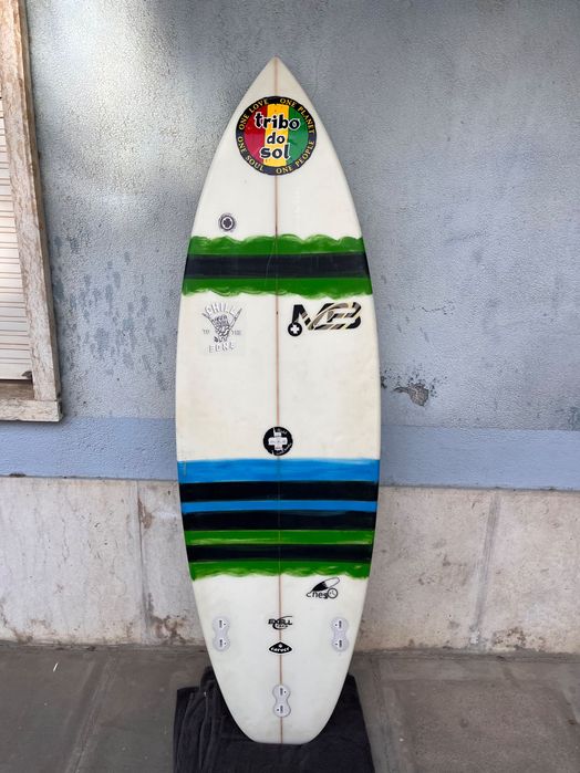 Prancha surf 5'10 com deck