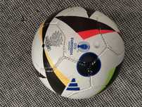 Bola de futsal adidas