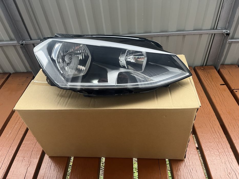Продам фару оригінал Golf 7