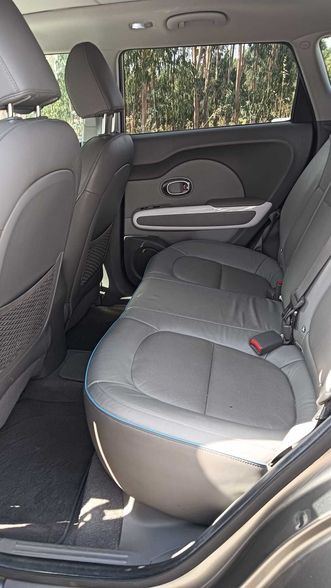 Kia e-Soul 30kWh - Full Extras
