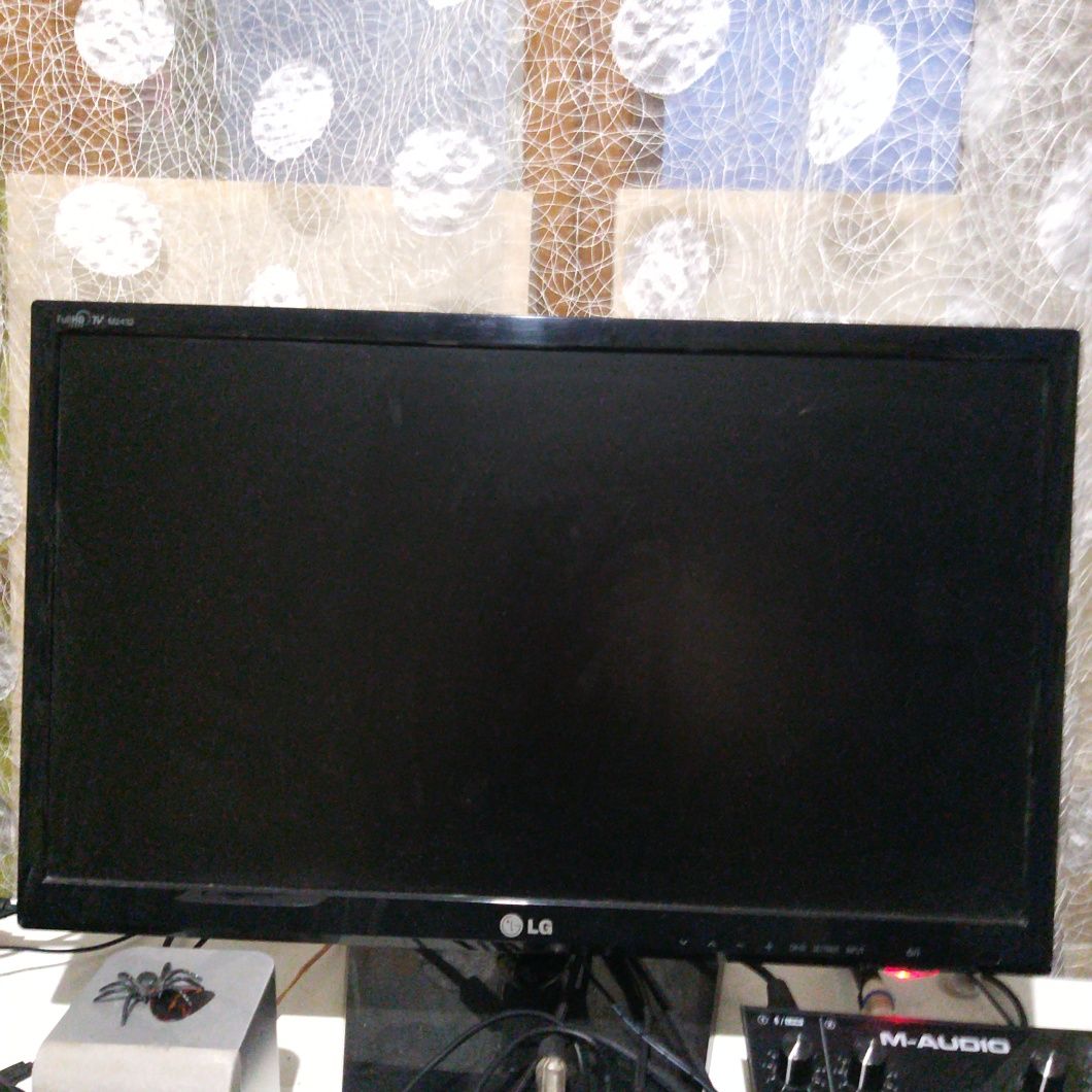 Монітор Телевізор LG M2432D-PZ FullHD 60hz