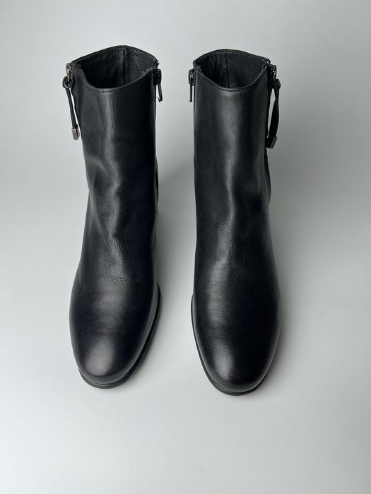 42р. Шкіряні жіночі черевики Leone