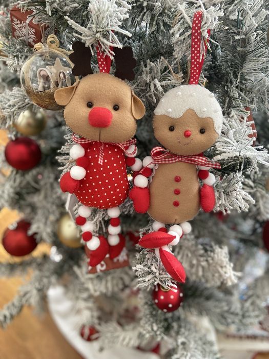 Bonecos bolotas em feltro Rena e Ginger