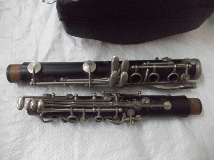 Zabytkowy klarnet Amati Kraslice
