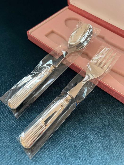 Conjunto de Talheres Colher e Garfo Infantis Cabo em PRATA em Estojo