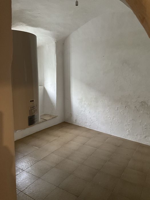 T1 para alugar em vila viçosa com Água e Eletricidade incluida