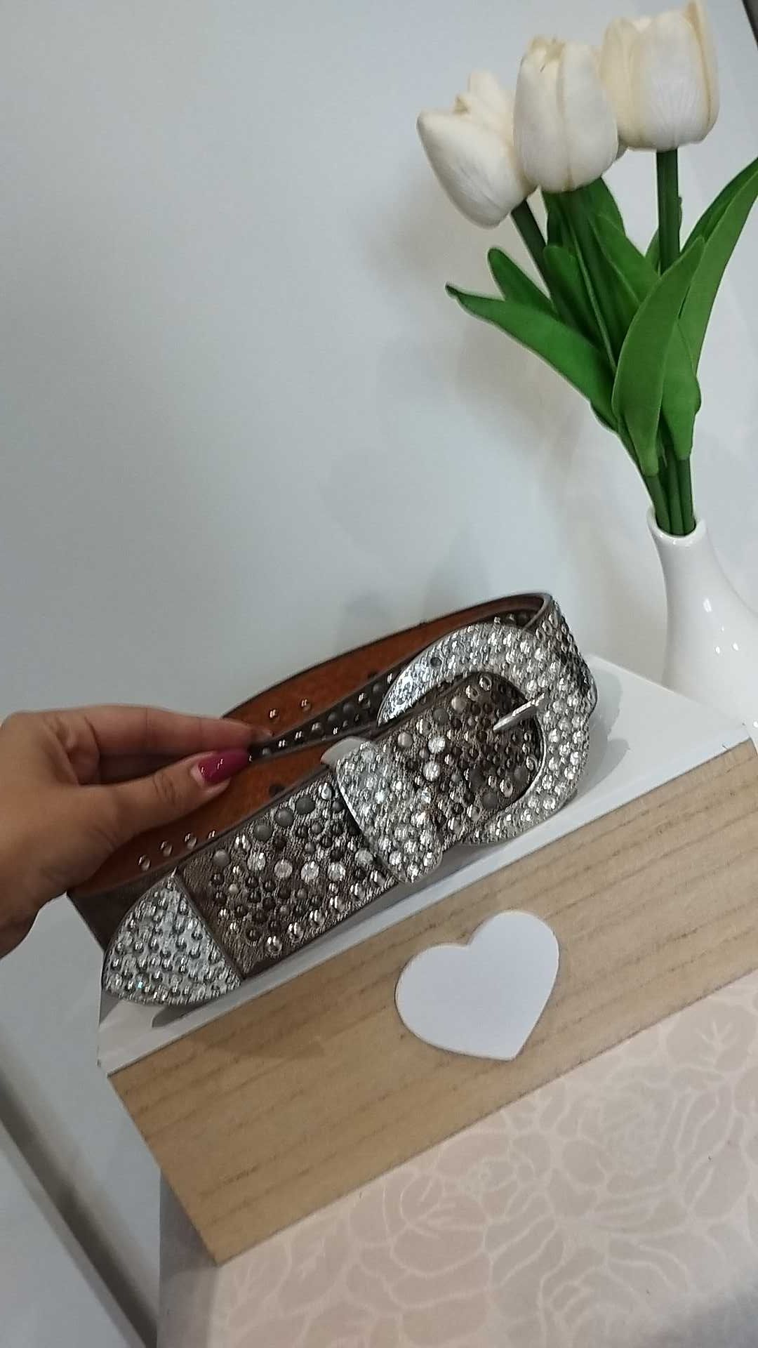 Skórzany pasek szeroki ozdobny z diamentami 95 cm skóra naturalna
