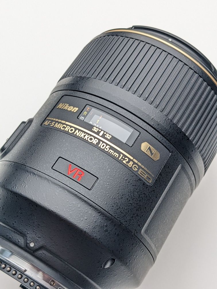 Макро об'єктив Nikon AF-S VR Micro-Nikkor 105mm f/2.8G IF-ED