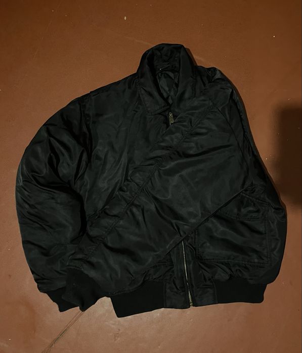 Бомбер  CWU в гарному стані