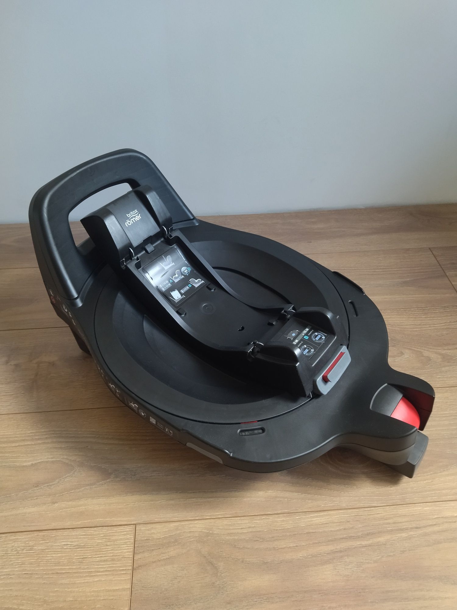 Fotelik Britax Römer Baby-safe Pro z bazą obrotową Vario Base 5Z