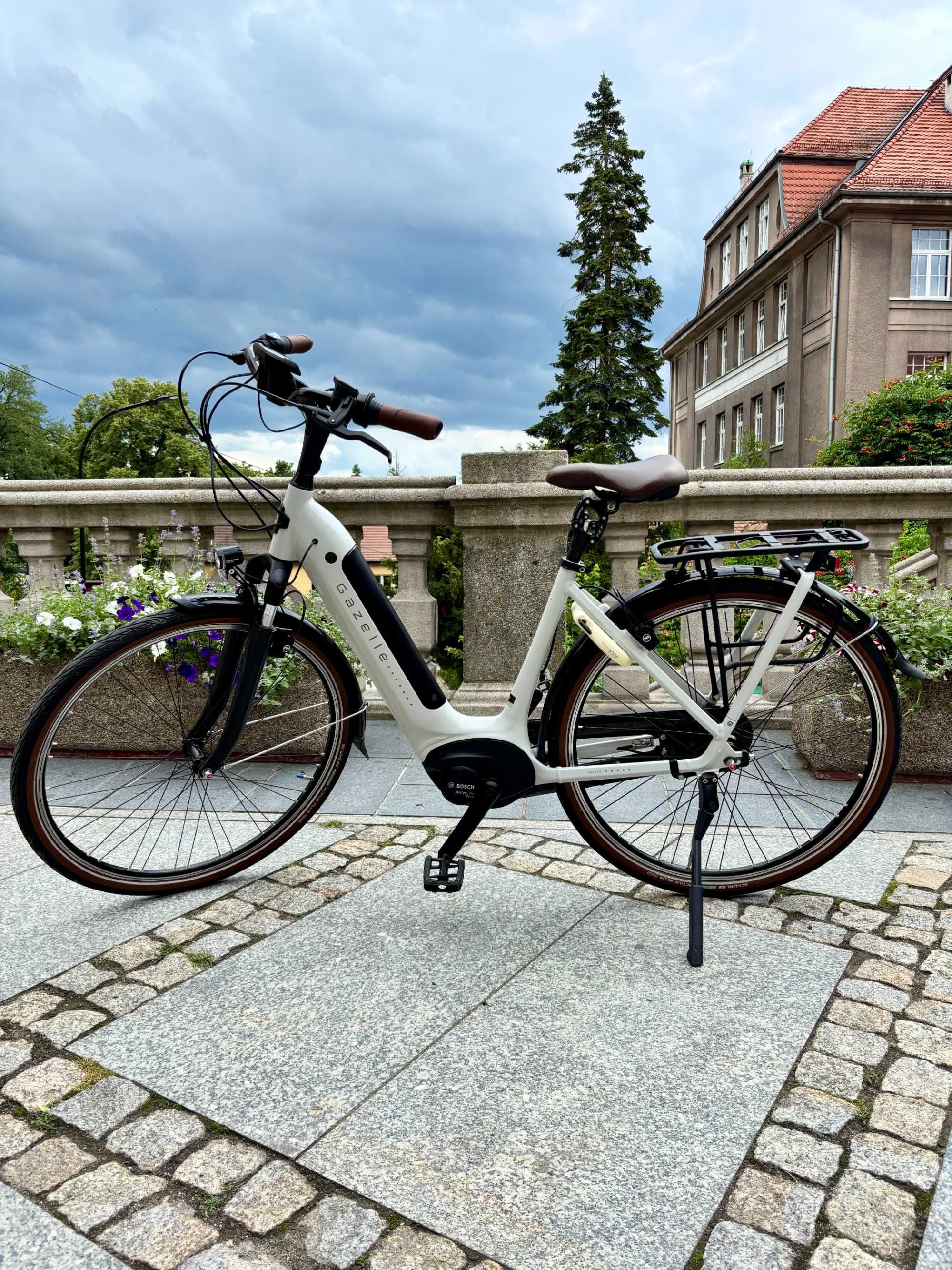 Gazelle rower elektryczny Arroyo Elite C7+, rama 49 cm