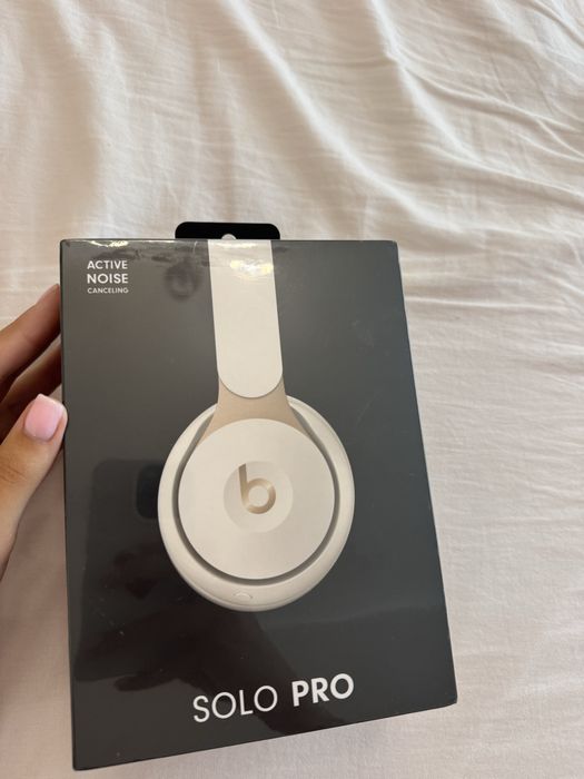 нові наушники beats solo pro