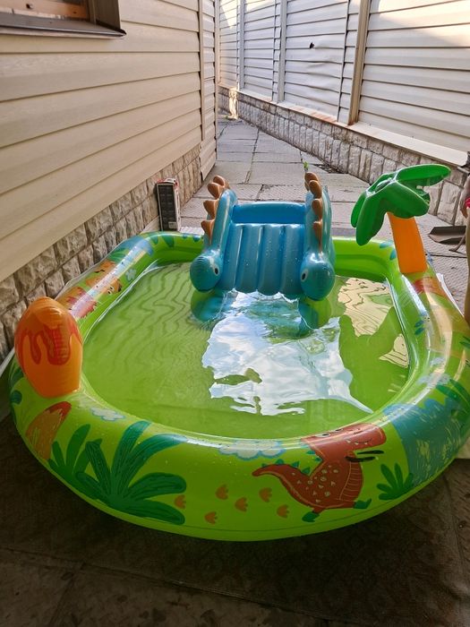 Продам дитячий басейн