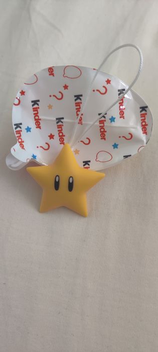 Фігурка зірка Kinder Super Mario