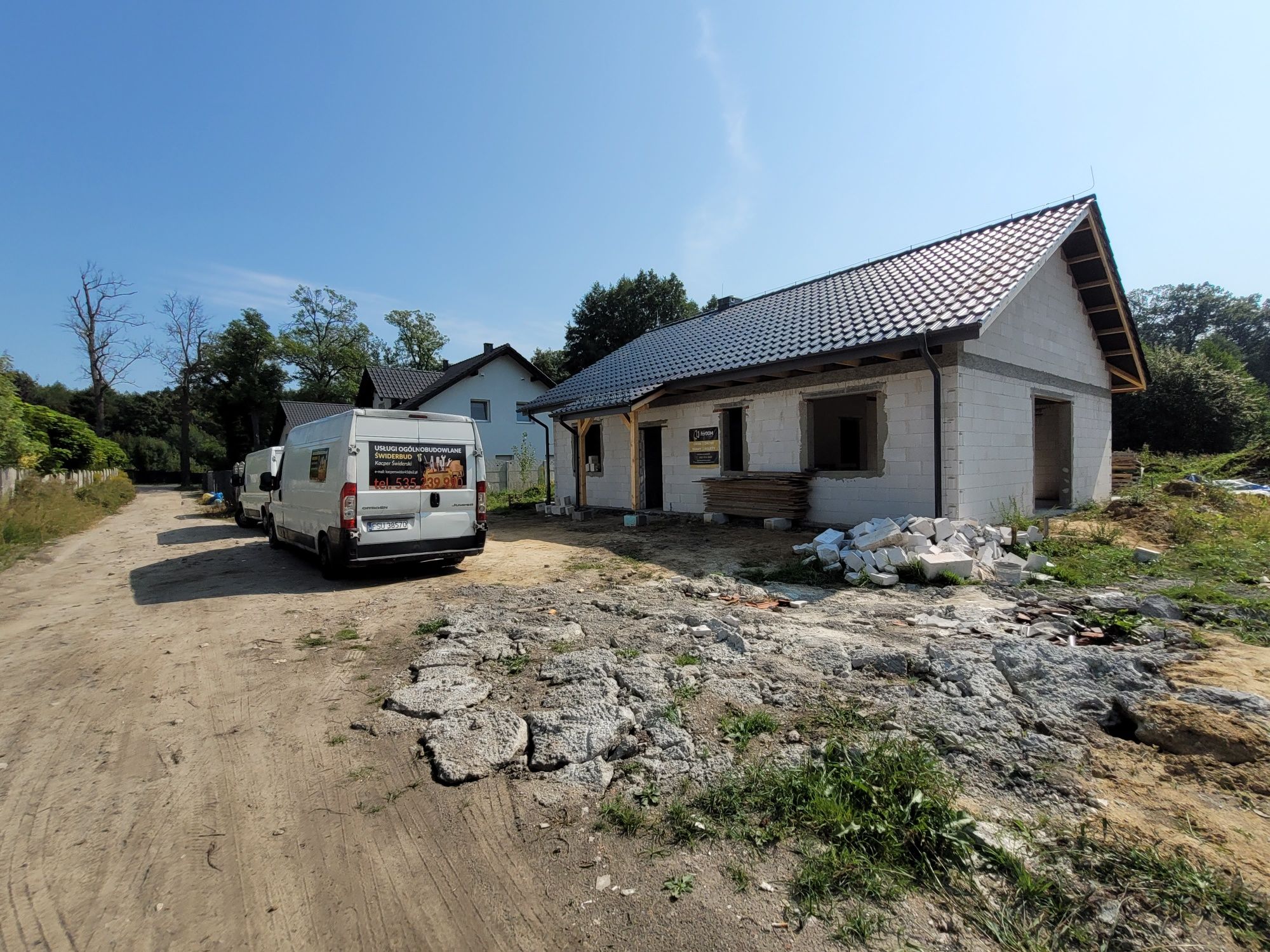 Dekarz usługi dekarskie ciesielskie budowa dachu  elewacje