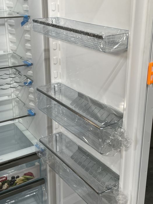 Вбудований Холодильник Miele K 7715 ПРЕМІУМ клсу 2025 року НОВИЙ