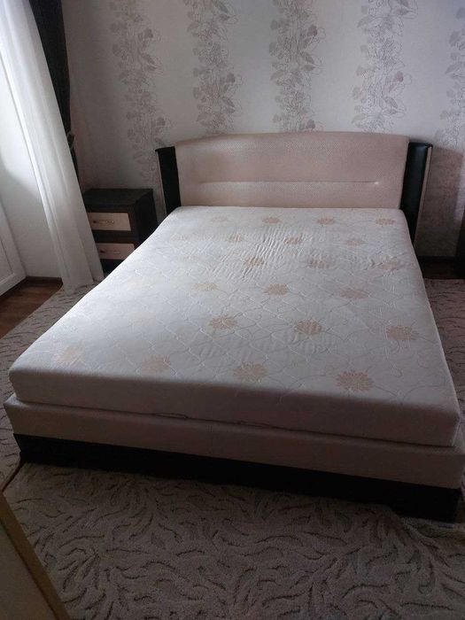 Ліжно двухспальне в ідеальному стані (майже нове)