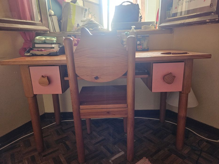 Escravaninha  madeira maciça