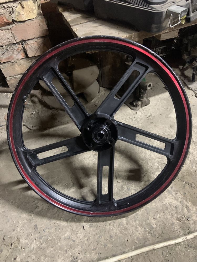 Продам диск R17 перід