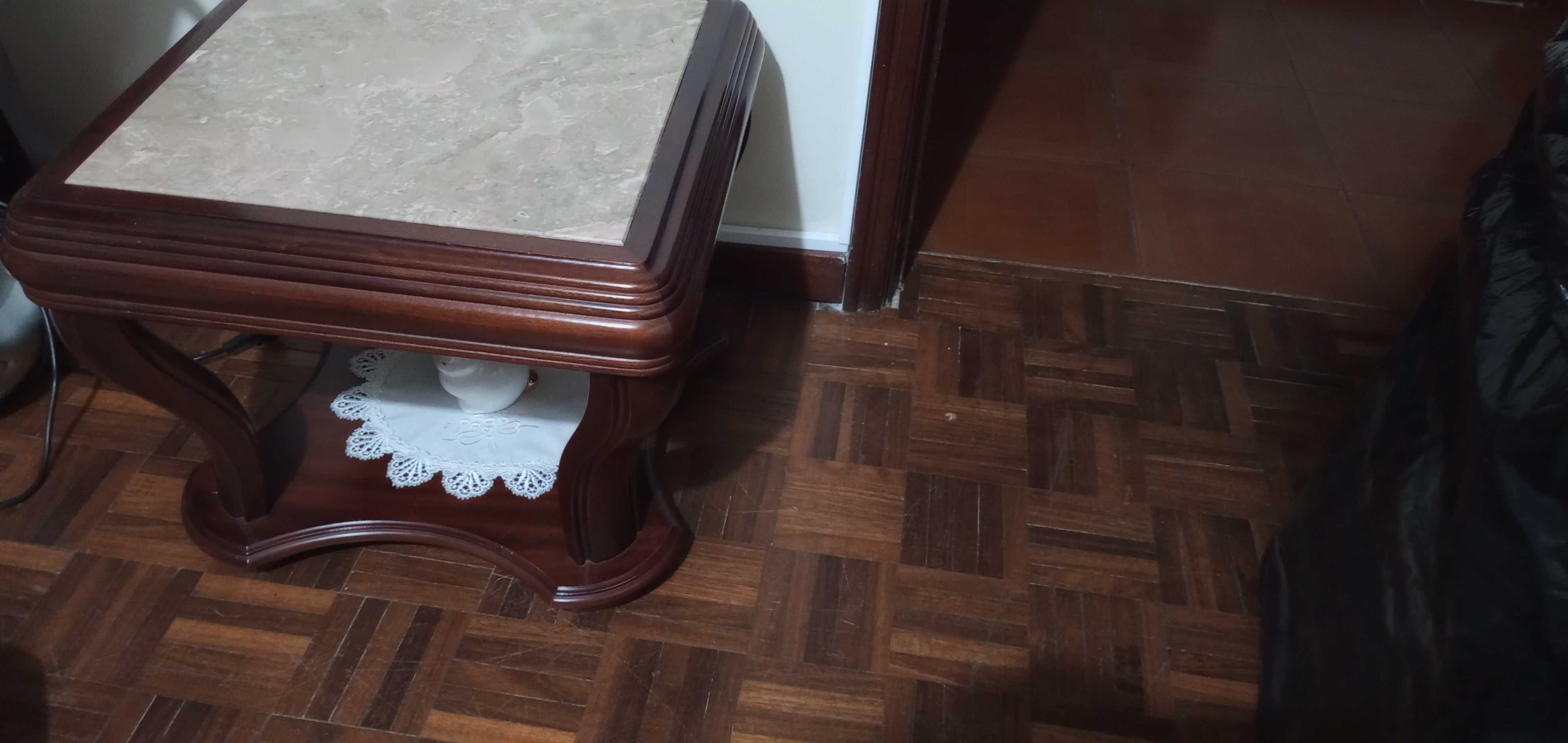 Mesa mogno e mármore 85€
