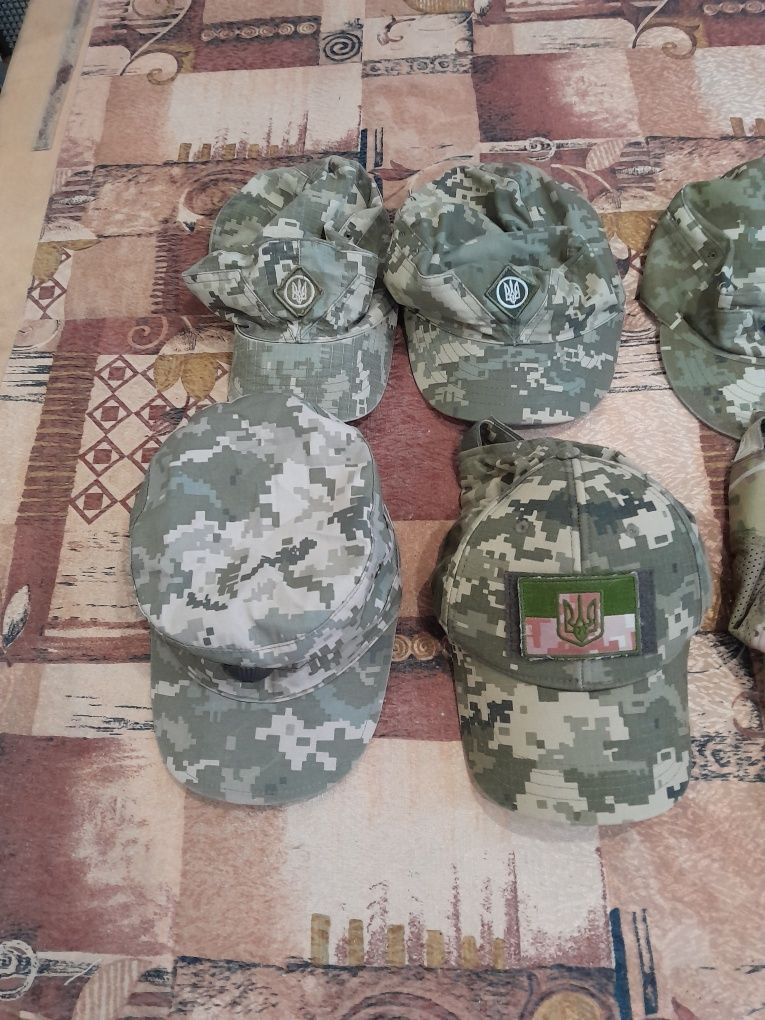 Кепки та панами піксель,мультикам