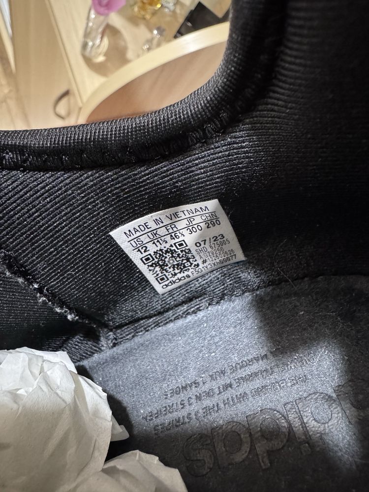Кросівки чоловічі ADIDAS NMD_R1 US12 30 см