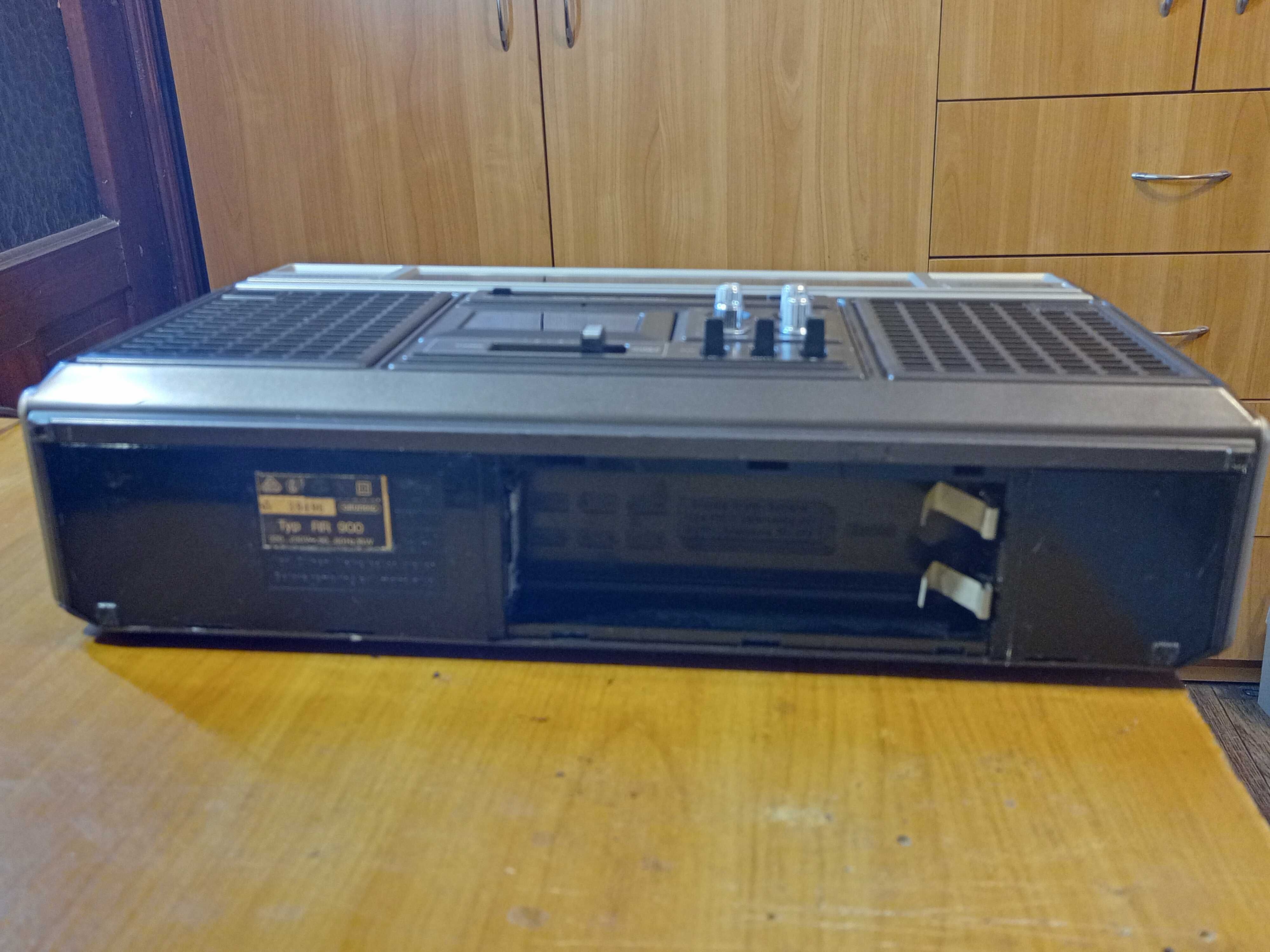 Радиоприёмник "Grundig RR 900"  Магнитола.
