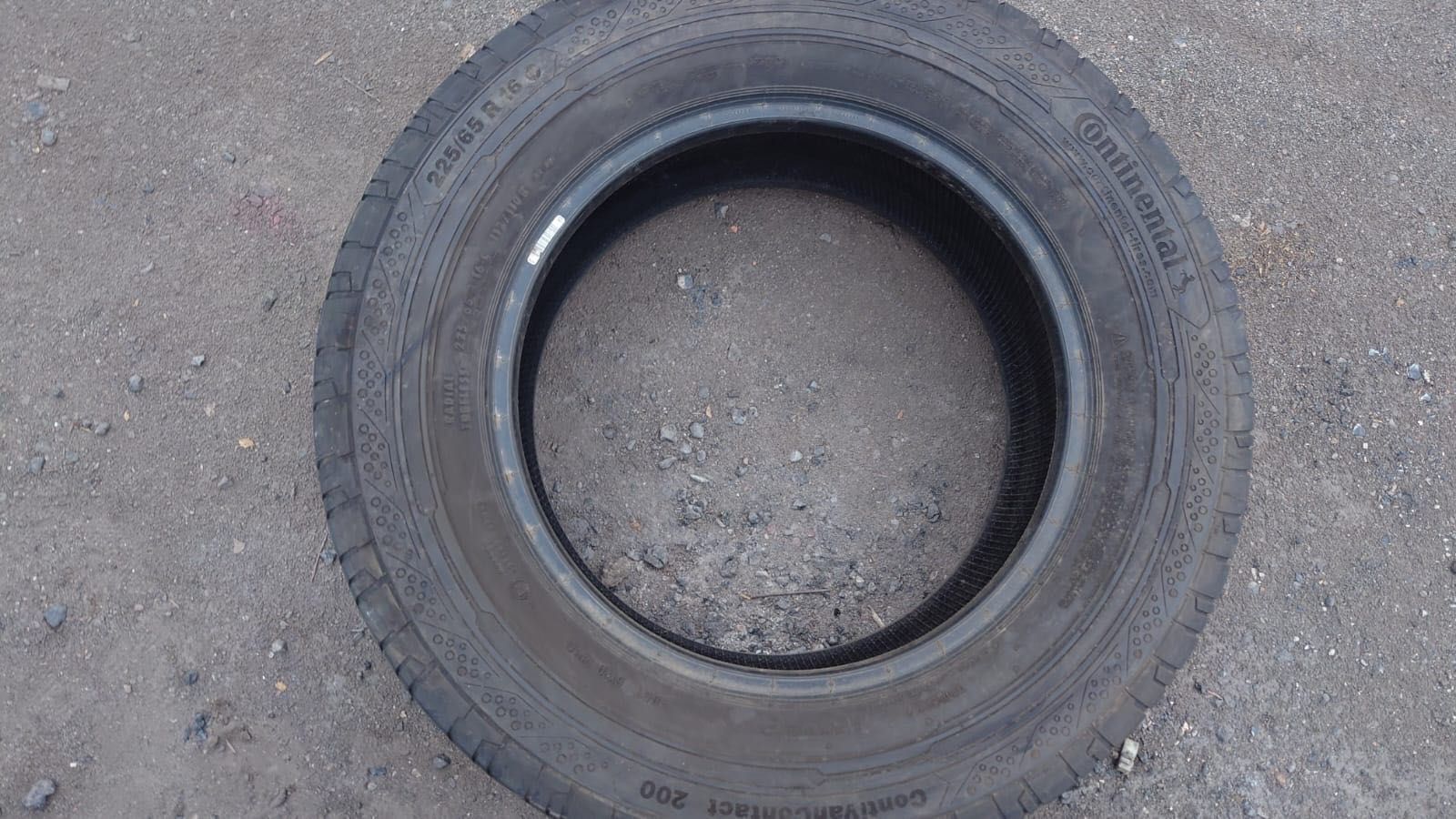 Opony letnie 225/65R16C CONTINENTAL VAN CONTACT 200 -2 szt