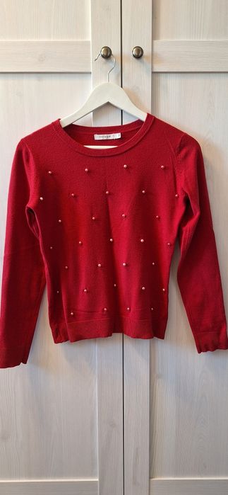 Sweterek z perełkami
