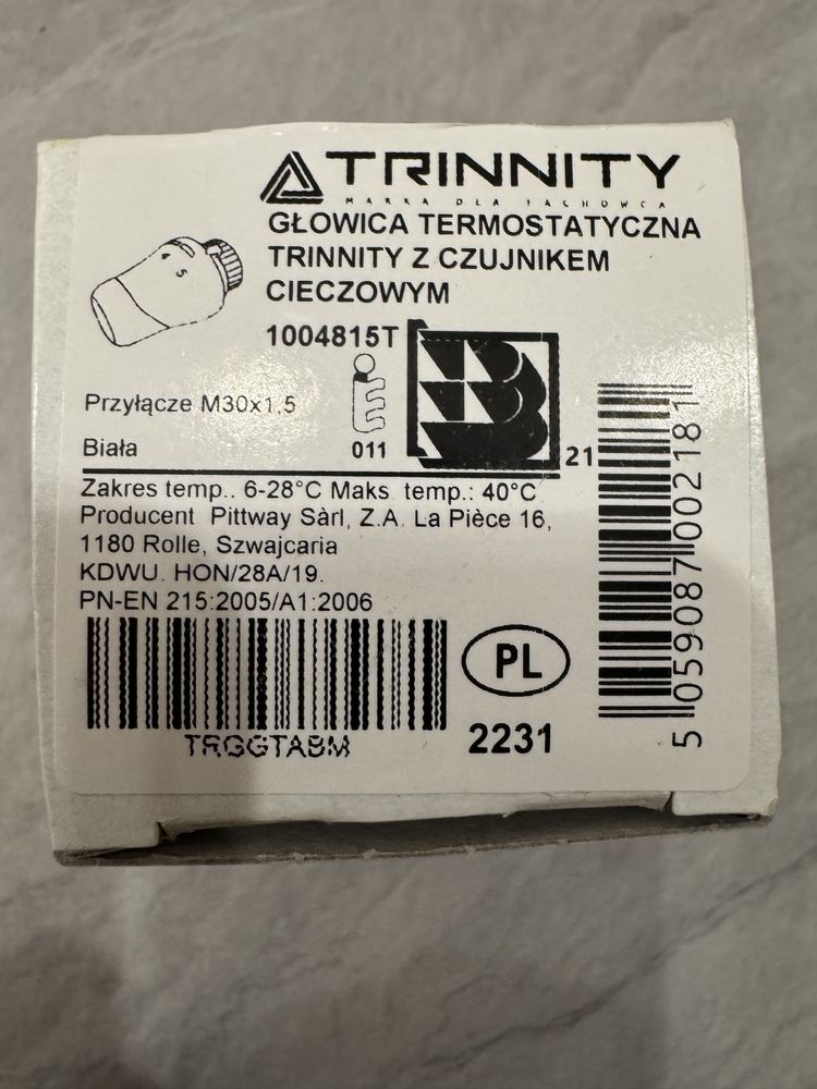 Grzejnik COSMO 22KV 900x720 wraz z głowicą termostatyczną