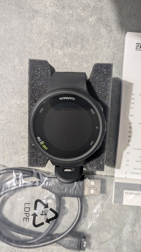 Продам годинник Garmin Forerunner 45